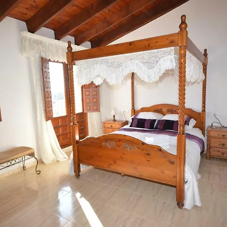 Luxury Large Country Manor House *